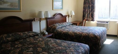 Shore Pointe Motor Lodge Of St Clair Shores Розвилл Экстерьер фото